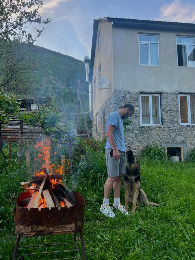 Barbara'S Eco-Cozy Guesthouse Mestia Exterior photo